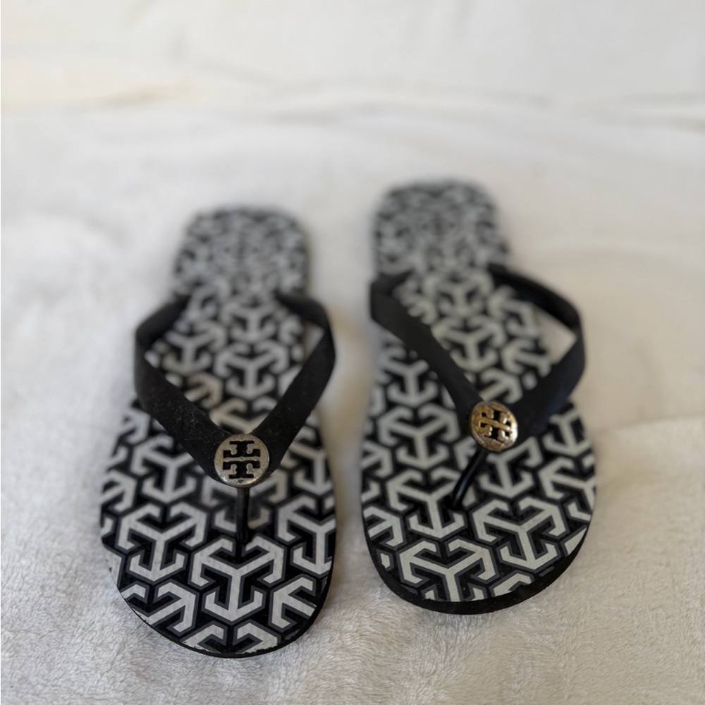 Tory Burch Black Patterned Women's Flip Flops with Logo Accent Size 9